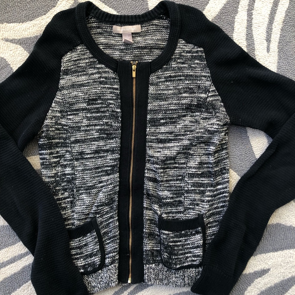 Banana Republic sweater, like new!